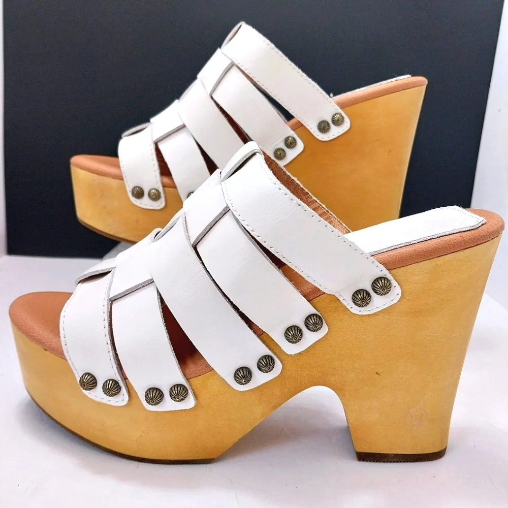 Dingo Dagwood Platform Sandals, NWT,‎ Size 8.5